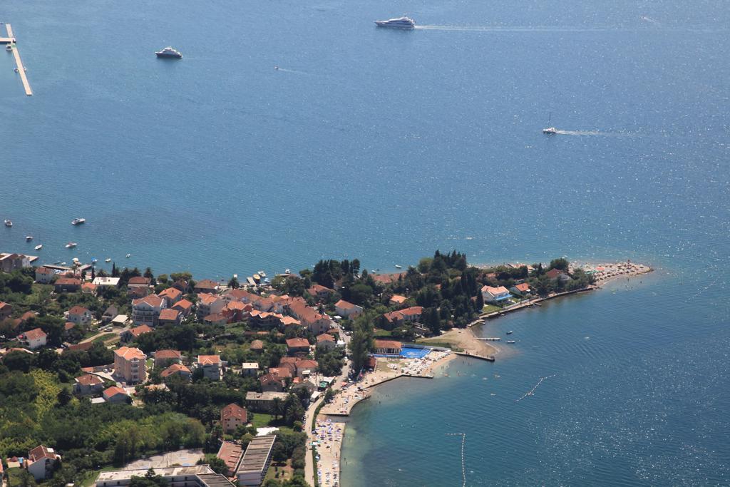 Apartments Lanterna Tivat Exterior photo